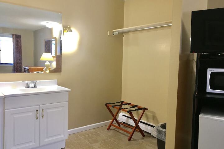 Room 44 of 66