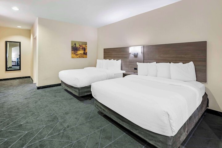 Room 16 of 35