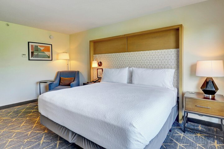 Holiday Inn Piscataway Somerset by IHG