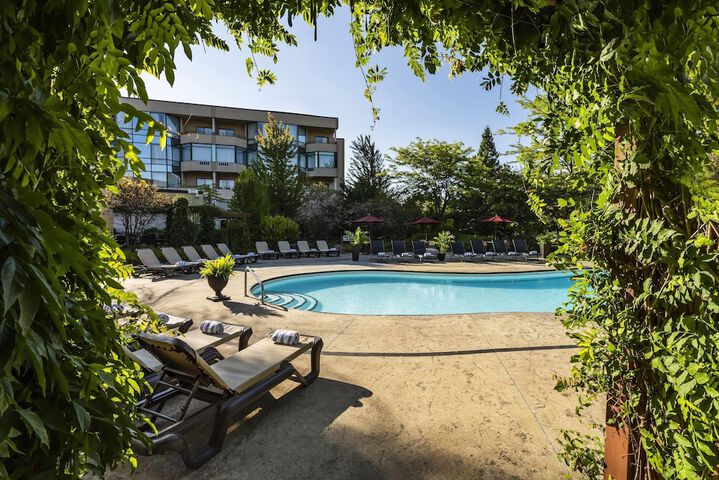 Georgian Bay Hotel Trademark Collection by Wyndham