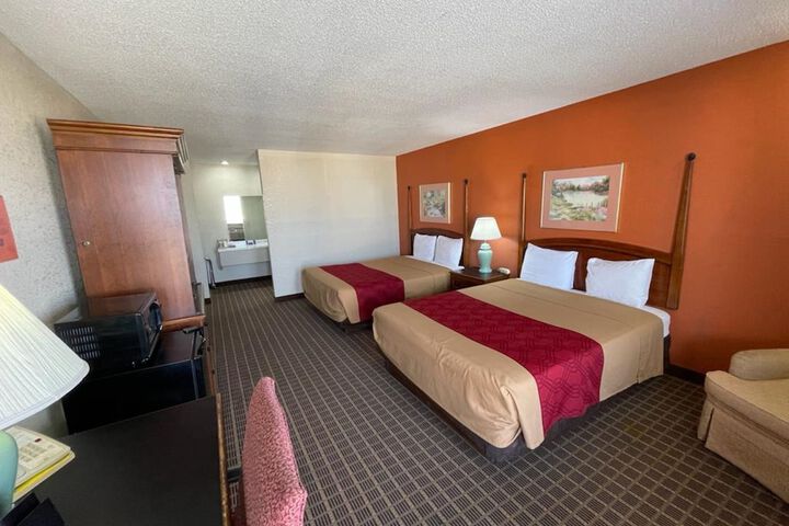 Room 42 of 107