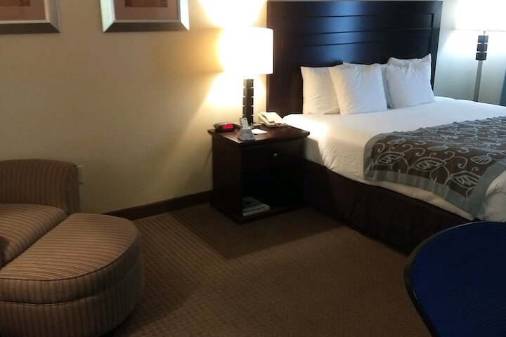 Room 17 of 30