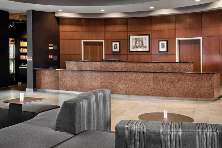 Courtyard by Marriott Newark Elizabeth