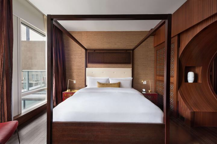 Room 41 of 68