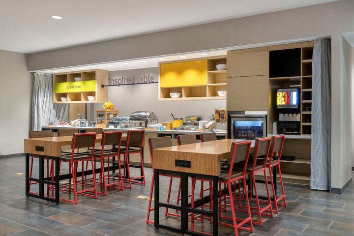 Breakfast/Coffee Service 29 of 34