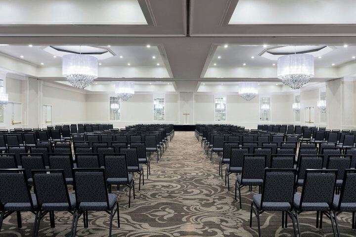 Sheraton Charlotte Hotel