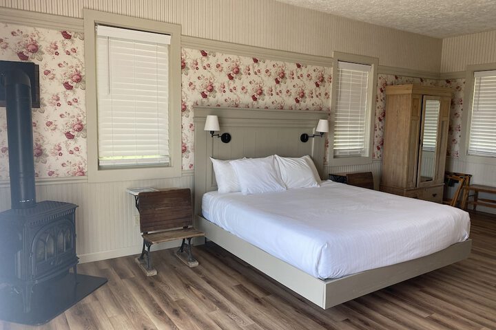Room 132 of 294