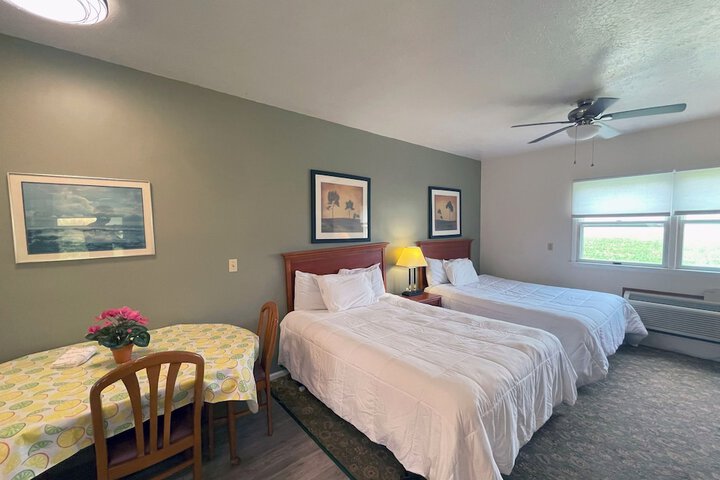 Room 48 of 104