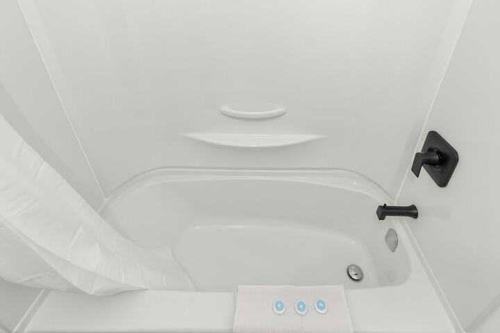 Room 14 of 30