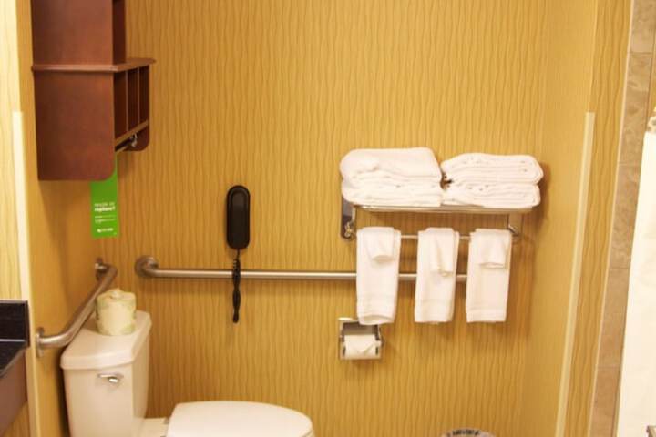 Hampton Inn & Suites Watertown