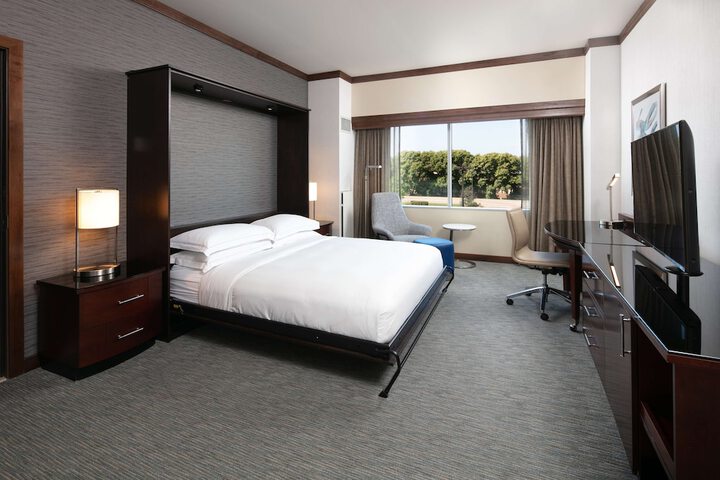 Room 34 of 86