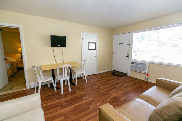 Room 26 of 32