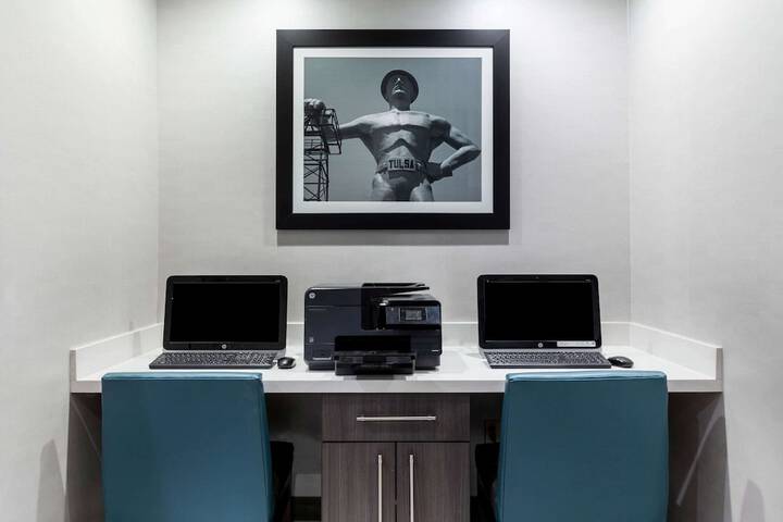 Business Center 42 of 42