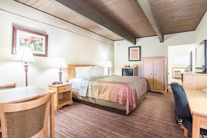 Room 14 of 34
