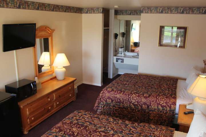 Lakeside Inn & Suites by OYO Mathis I 37