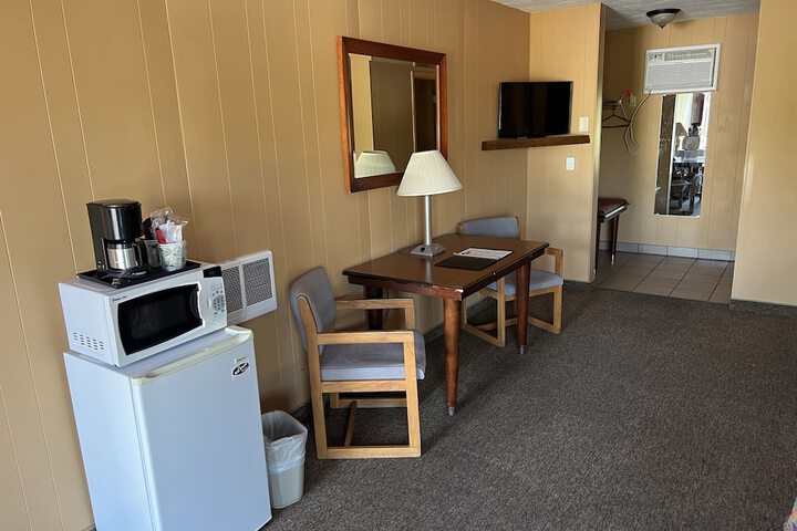 Room 386 of 443