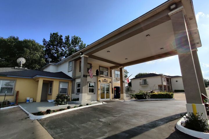 Hotel 6 of 40