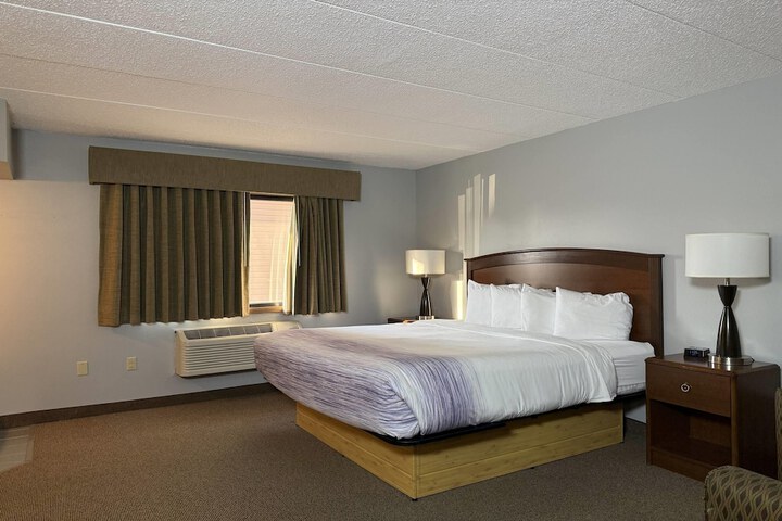 AmericInn by Wyndham Sioux Falls