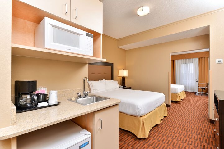 Room 21 of 68