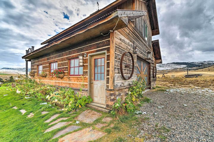 dreamswest Ennis Studio w / Deck & Stunning Views
