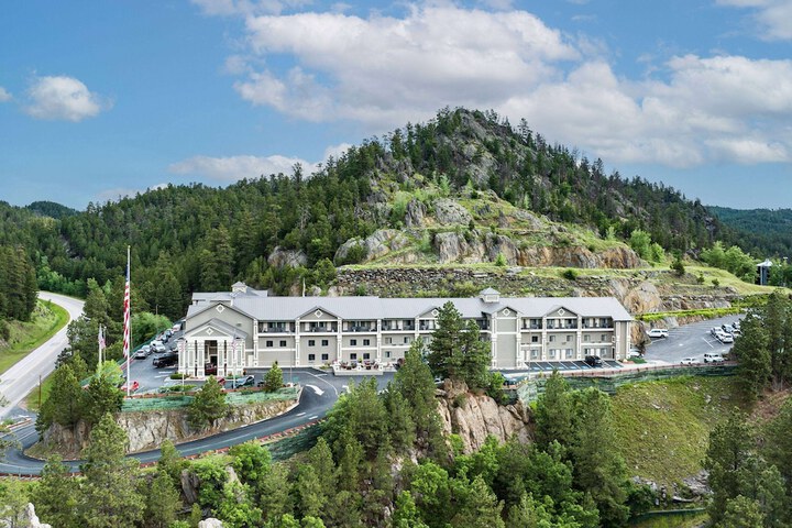 Hotel 8 of 74