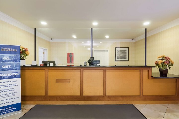 Hotel Interior 6 of 29