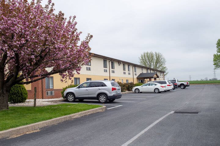 Eastbrook Inn