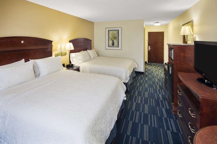 Room 10 of 24