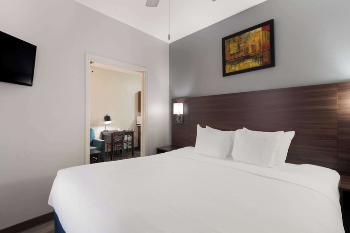Room 21 of 43