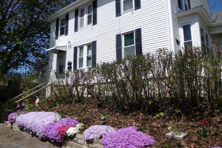 Pleasant Valley Apartment