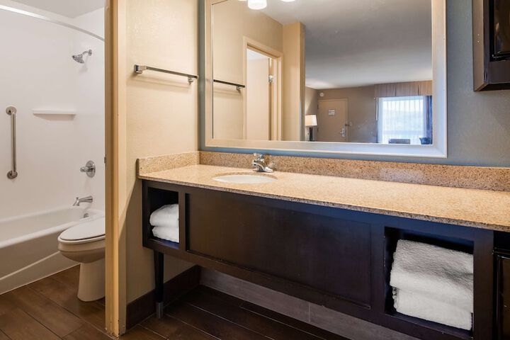 Room 21 of 30