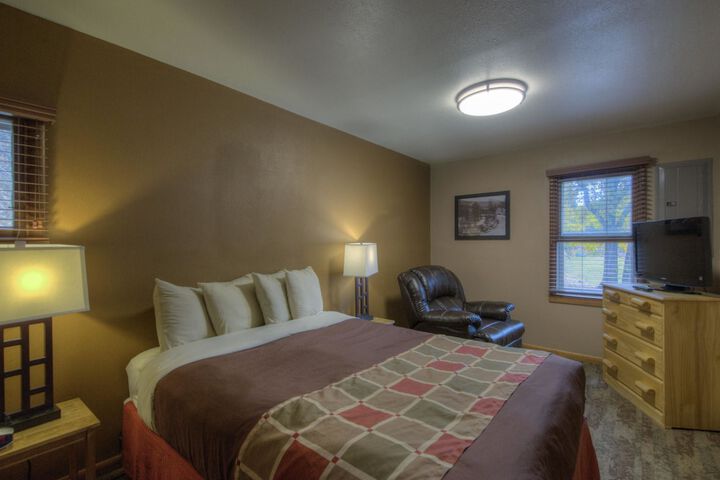 Room 100 of 160