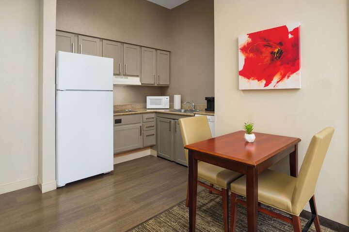 Homewood Suites by Hilton Providence / Warwick