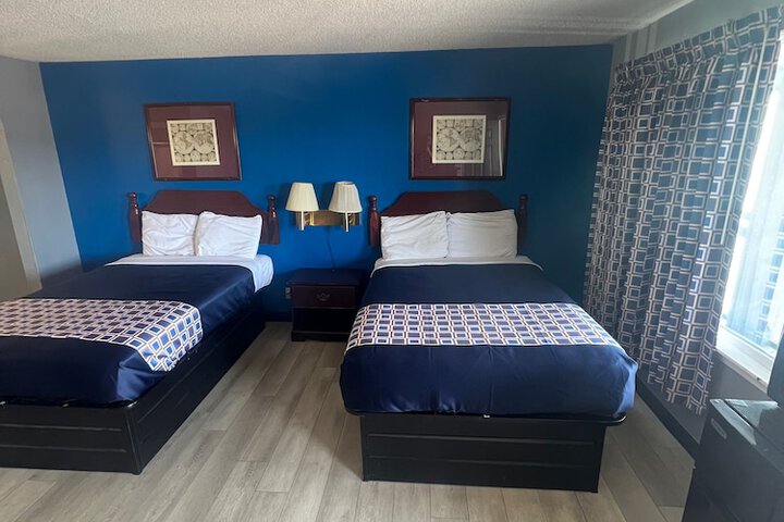 Room 12 of 41