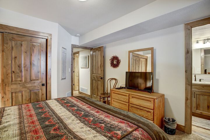 Room 25 of 26
