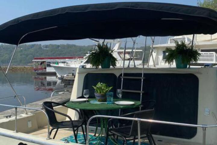 The Lily Pad Boatel Houseboat