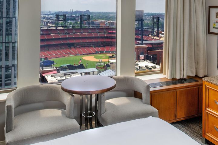 Hilton St. Louis at the Ballpark