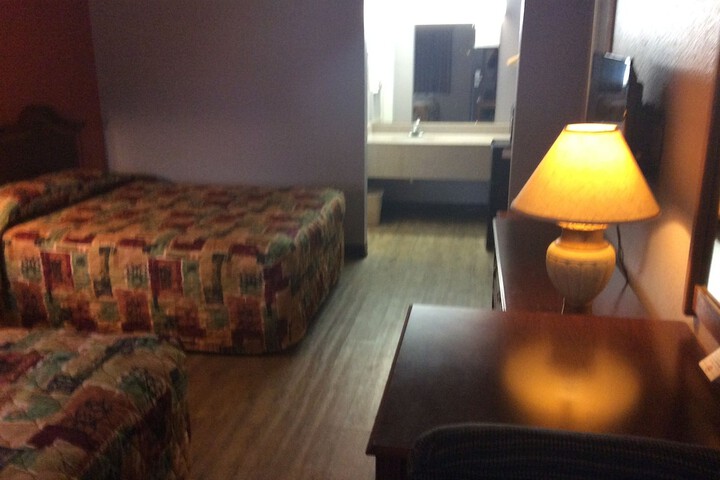 Room 16 of 42