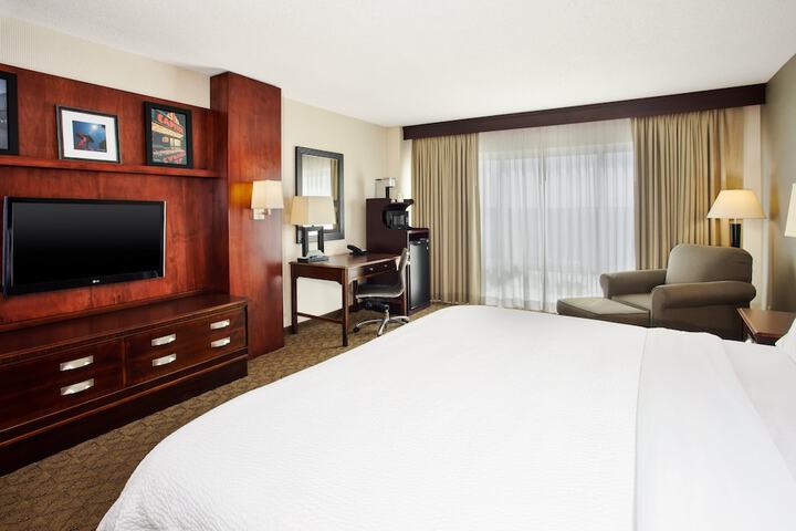 Holiday Inn University Plaza-Bowling Green by IHG