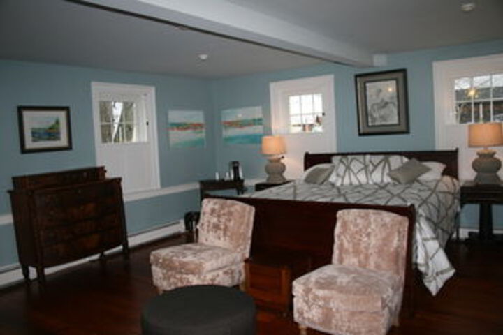 Sheas Riverside Inn & Motel