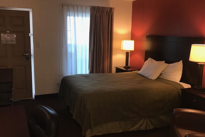 Days Inn by Wyndham Cave City