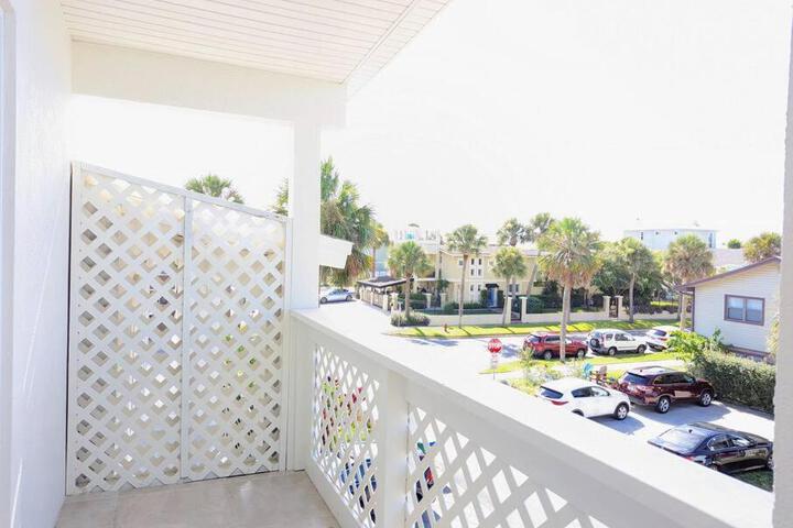 Be a Nomad - Lovely Neptune Beach 2bed Monthly