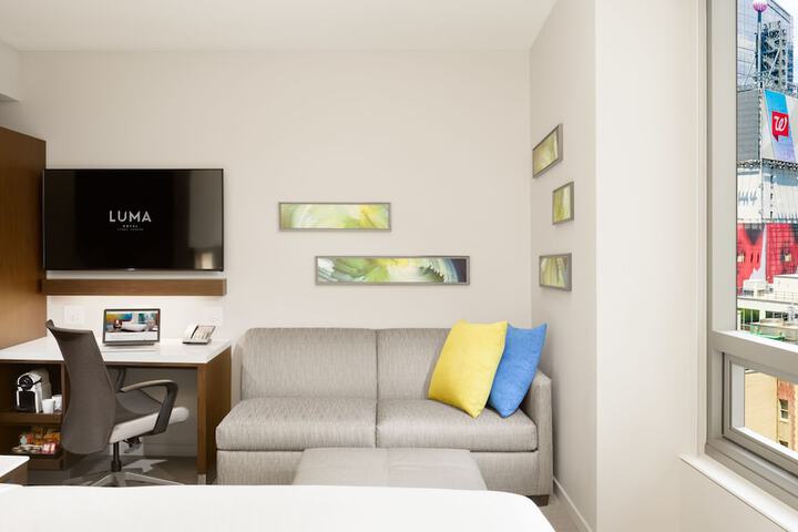 Room 7 of 60