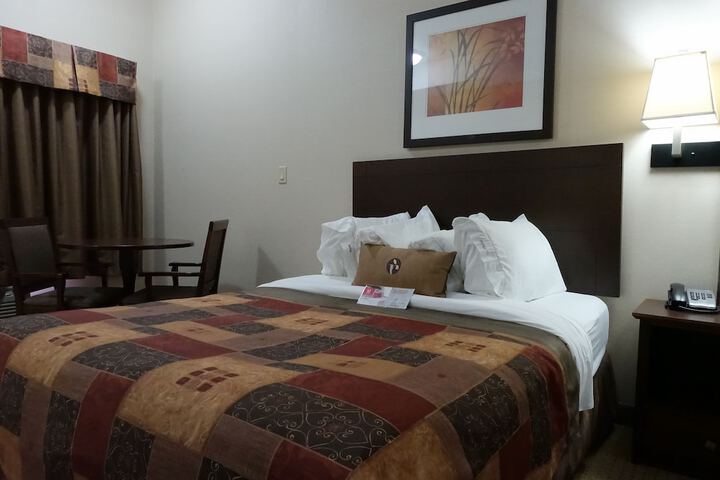 Ramada by Wyndham Weyburn