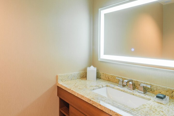 Room 35 of 161
