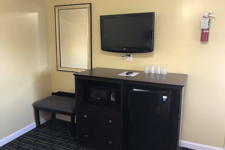 Room 14 of 18