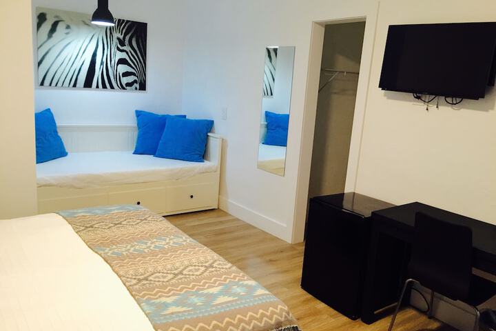 Room 52 of 115