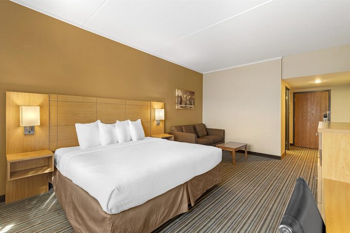 Best Western Royal Plaza Hotel & Trade Center