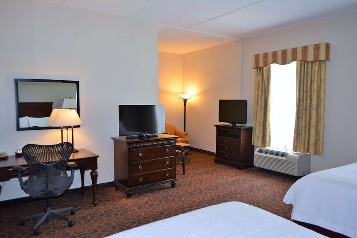 Room 9 of 34