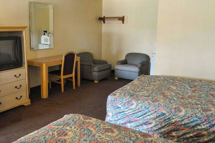 California Suites Motel